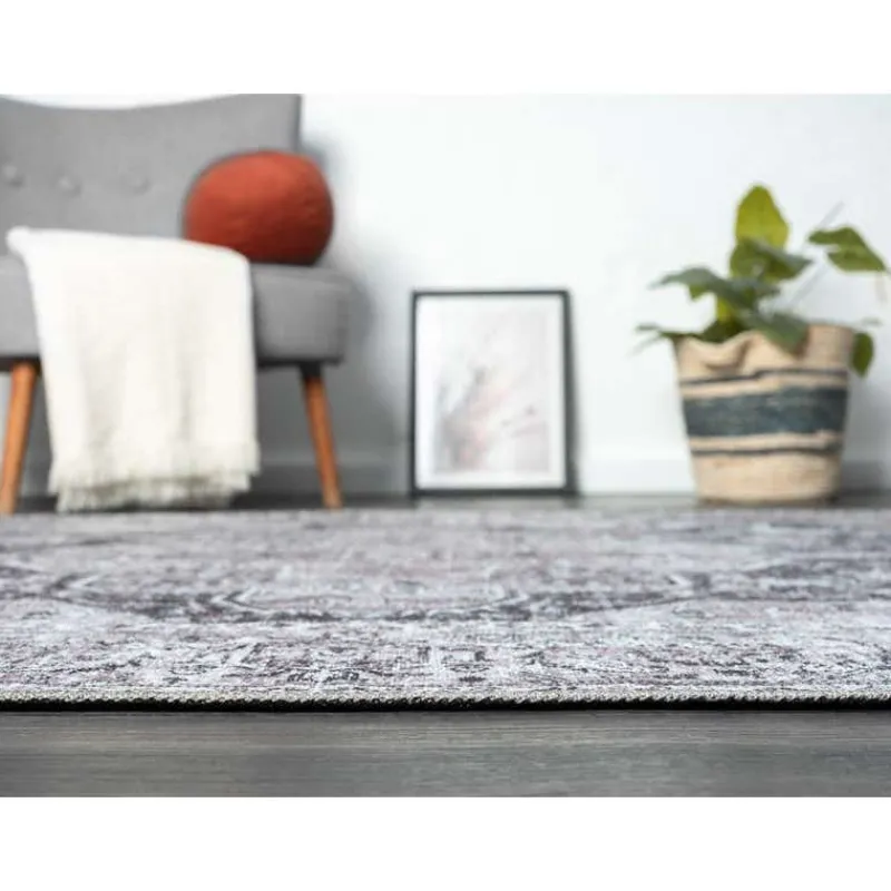 5 x 7 ft Rug