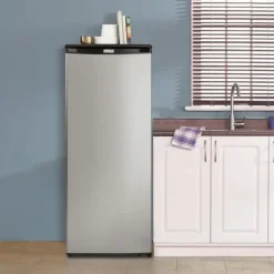 Danby 8,5 Cu Ft Freezer , Vertical, 24