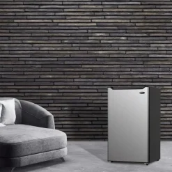 Danby 4,4 Cu Ft Refrigerator Compact - DCR044B1SLM