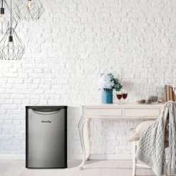 Danby 2,6 Cu Ft Refrigerator Compact - DAR026A2BSLD