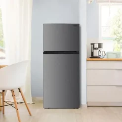 Danby 28 in 18 Cu ft Refrigerator Top Freezer - DFF176B1SLDB
