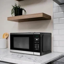 Danby Microwave 900 20.5" DBMW1126BBS