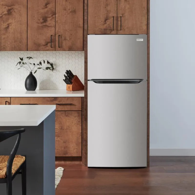 Frigidaire 18 Cu Ft 30 In Refrigerator Top Freezer - FRTE1835AV