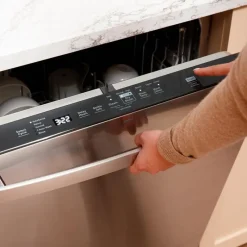 GE Appliances GE Dishwasher Built-In 24