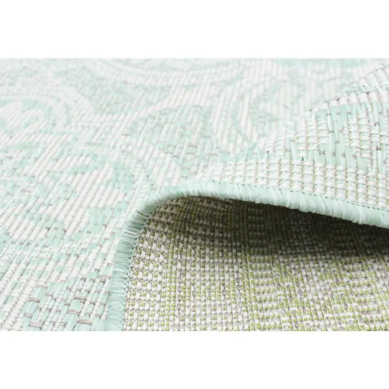 Indoor or Outdoor Rug - 7 x 10
