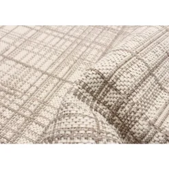 Indoor or Outdoor Rug - 2 x 4