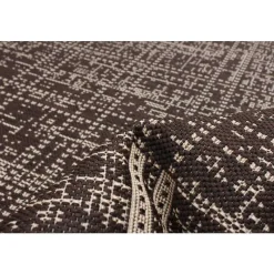 Indoor or Outdoor Rug - 4 x 6