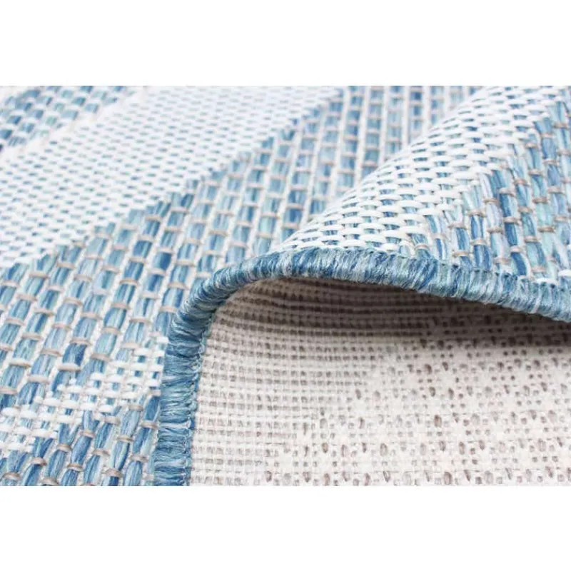 Indoor or Outdoor Rug - 7 x 10