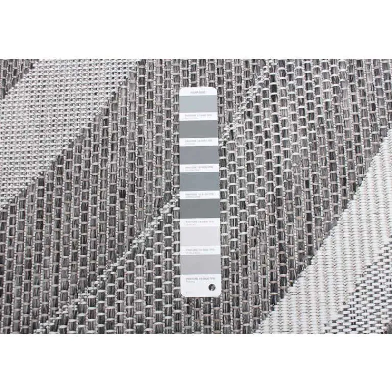 Indoor or Outdoor Rug - 7 x 10