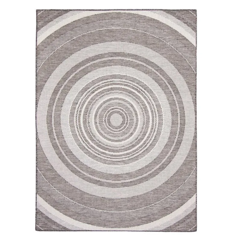 Indoor or Outdoor Rug - 7 x 10