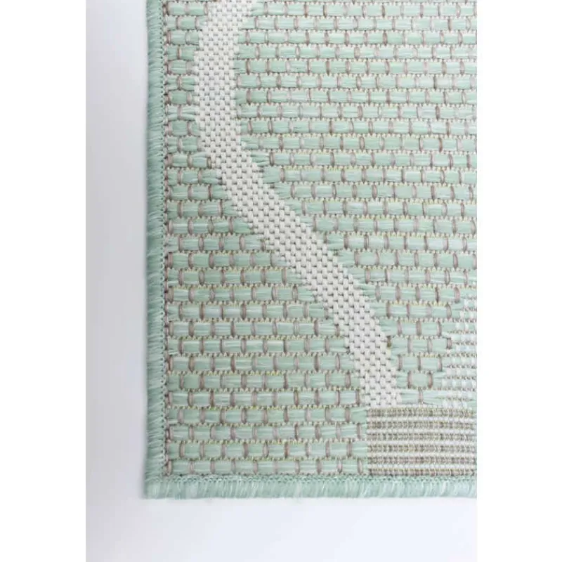 Indoor or Outdoor Rug - 5 x 7