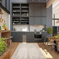 Indoor or Outdoor Rug - 4 x 6