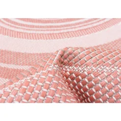 Indoor or Outdoor Rug - 5 x 7