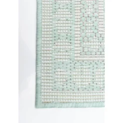 Indoor or Outdoor Rug - 5 x 7