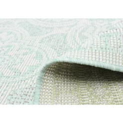Indoor or Outdoor Rug - 5 x 7