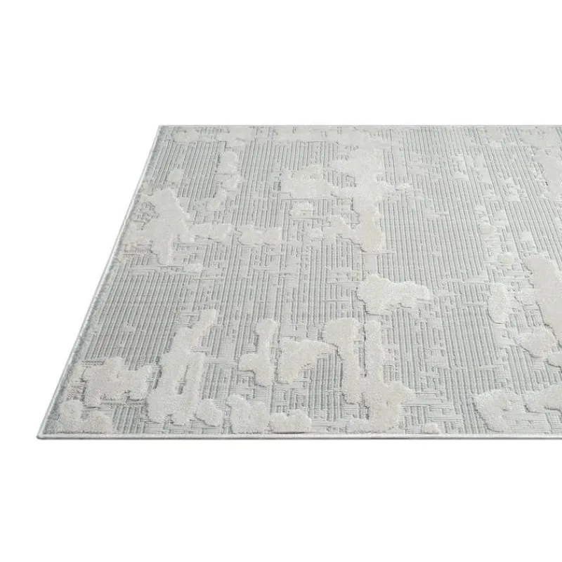 Indoor or Outdoor Rug - 8 x 10