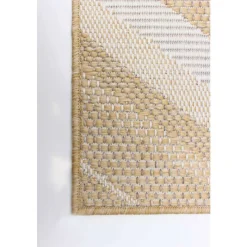 Indoor or Outdoor Rug - 7 x 10