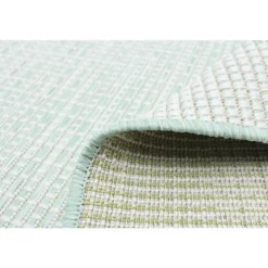 Indoor or Outdoor Rug - 5 x 7