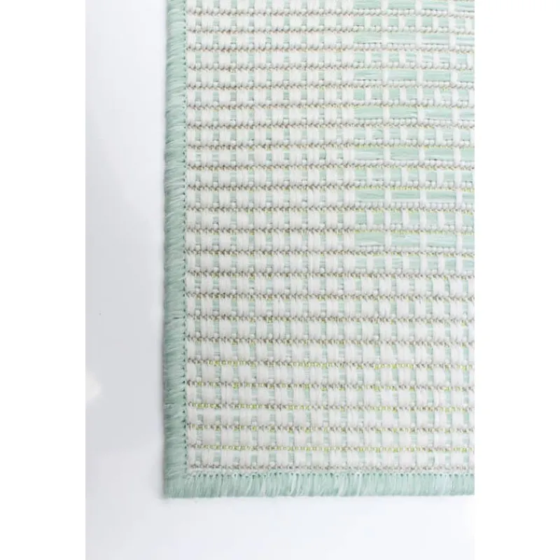 Indoor or Outdoor Rug - 5 x 7