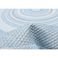 Indoor or Outdoor Rug - 7 x 10