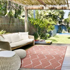 Indoor or Outdoor Rug - 5 x 7