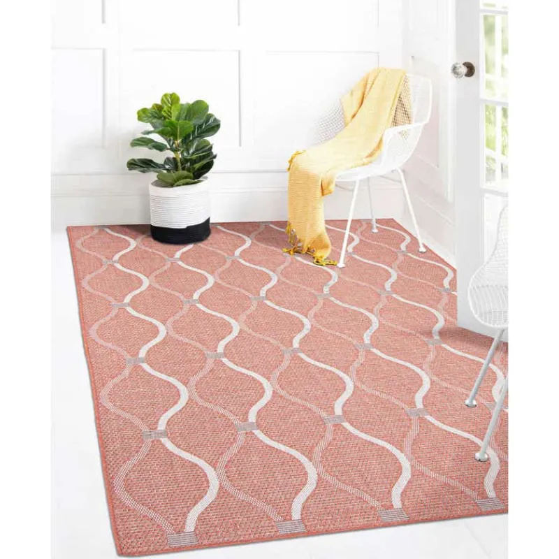 Indoor or Outdoor Rug - 5 x 7