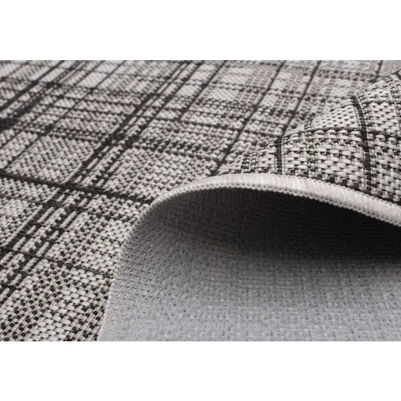 Indoor or Outdoor Rug - 4 x 6