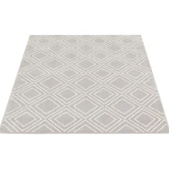 Indoor Rug - 7 x 10