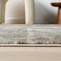 Indoor Rug - 5 x 8