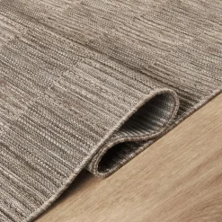Indoor/Outdoor Rug - 5 x 7 ft