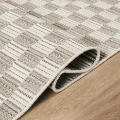 Indoor/Outdoor Rug - 10 x 13 ft