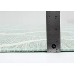 Outdoor 7 x 10 ft Rug