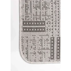 Outdoor 2 x 7 ft Rug