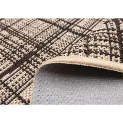 Outdoor 2 x 4 ft Rug