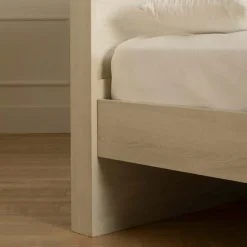 Meubles South Shore Queen Bed with Headboard (60